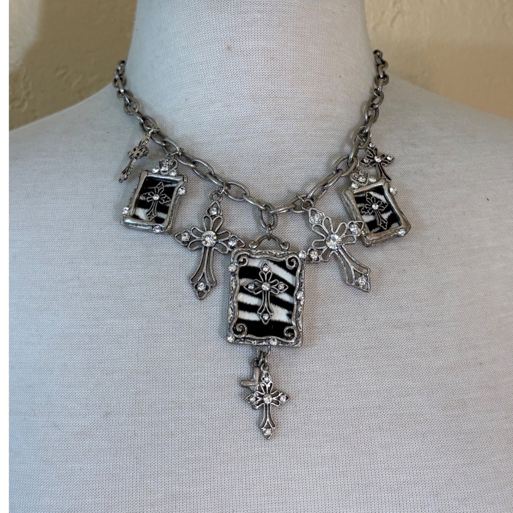 Premier Designs Silver Cross Zebra Print‎ Rhinestone Statement Necklace Goth Y2K